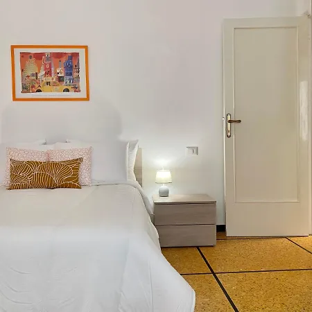 Апартаменты Casaviva- Ampio E Luminoso Quadrilocale A *